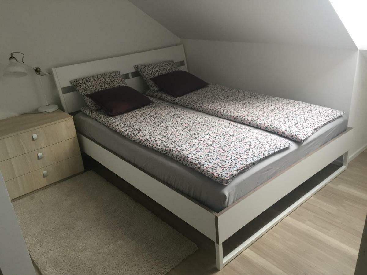Kirhouse Apartment Бохинийска Бела Екстериор снимка
